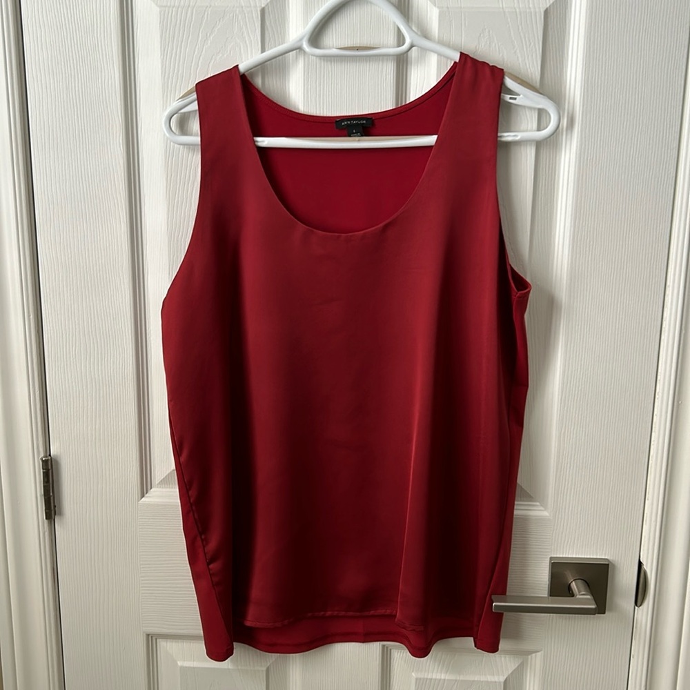 NWOT - Ann Taylor Sleeveless Shell
